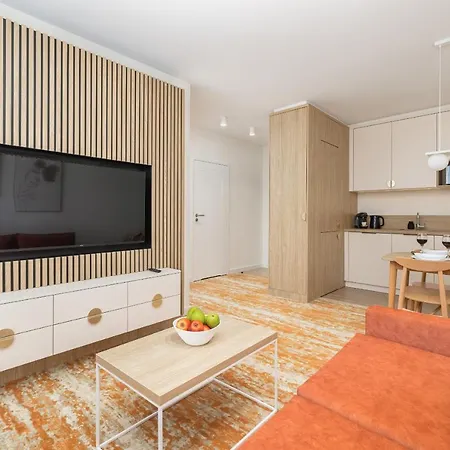 Bel Mare With Balcony By Rent Like 米兹多洛杰