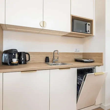 Bel Mare With Balcony By Rent Like 米兹多洛杰